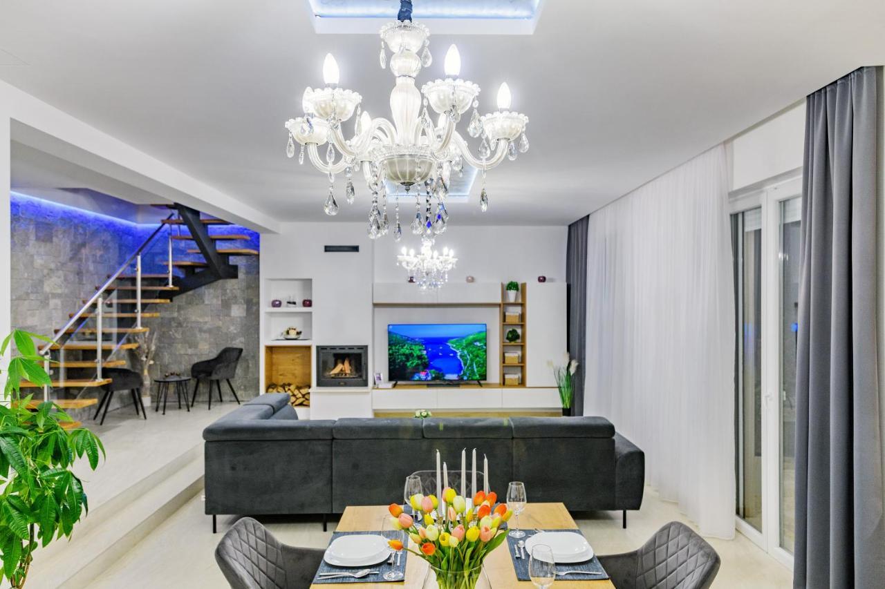 Luxury Stone Villa With Pool - Brisevo Luaran gambar