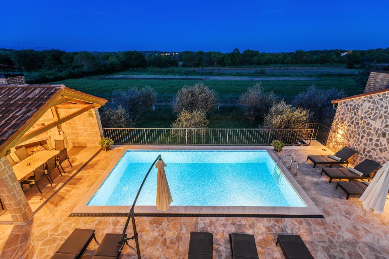 Luxury Stone Villa With Pool - Brisevo Luaran gambar