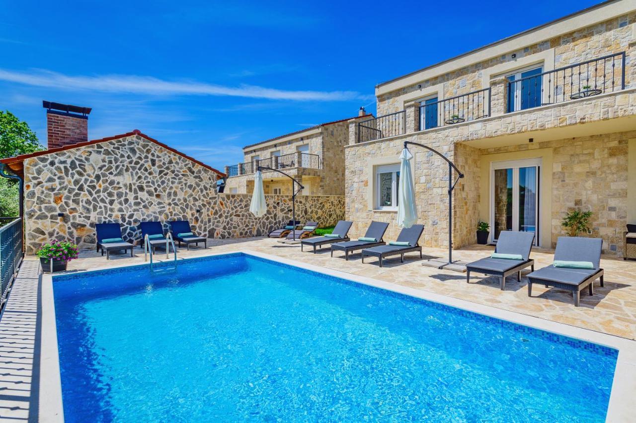 Luxury Stone Villa With Pool - Brisevo Luaran gambar