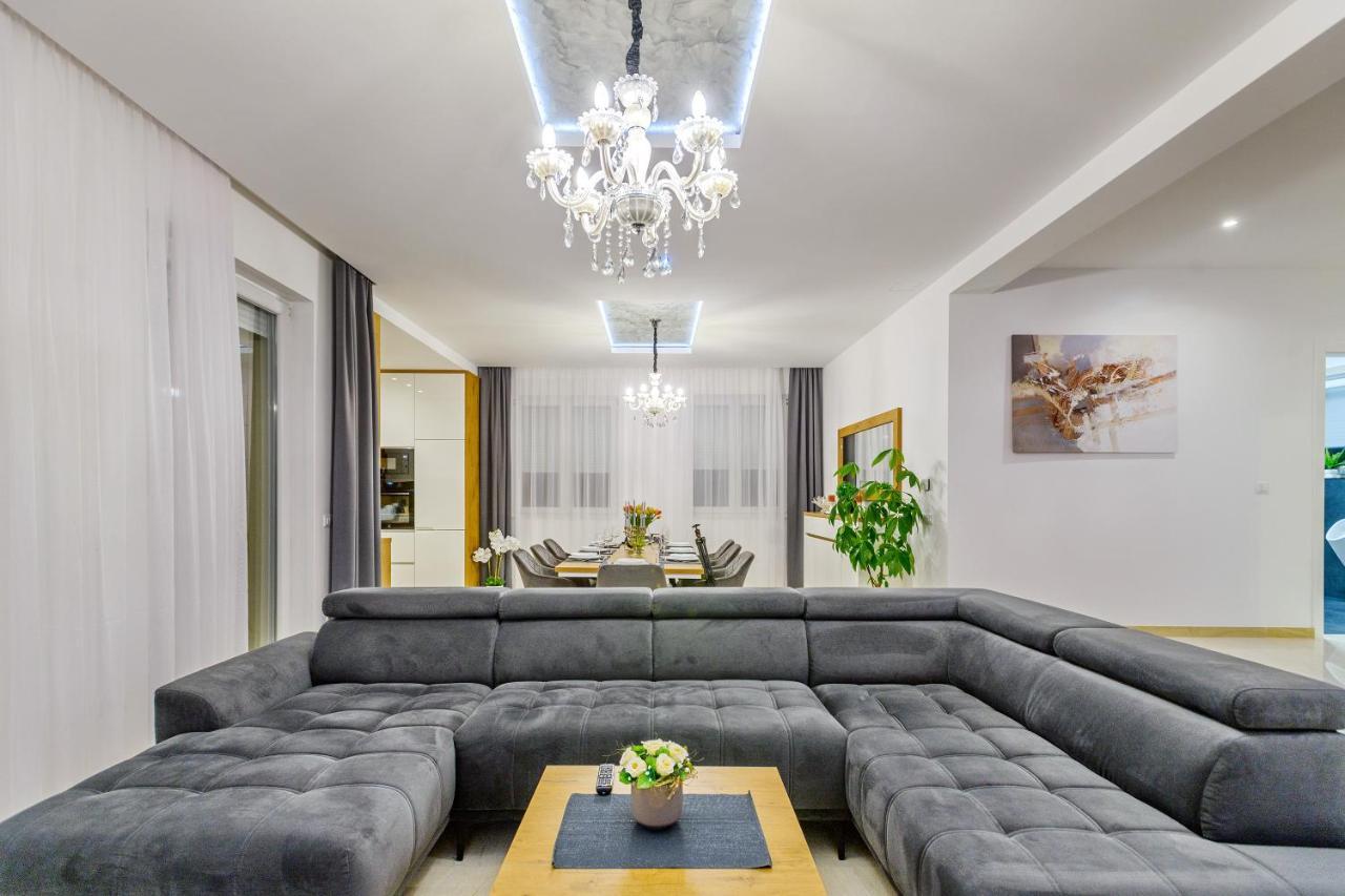 Luxury Stone Villa With Pool - Brisevo Luaran gambar