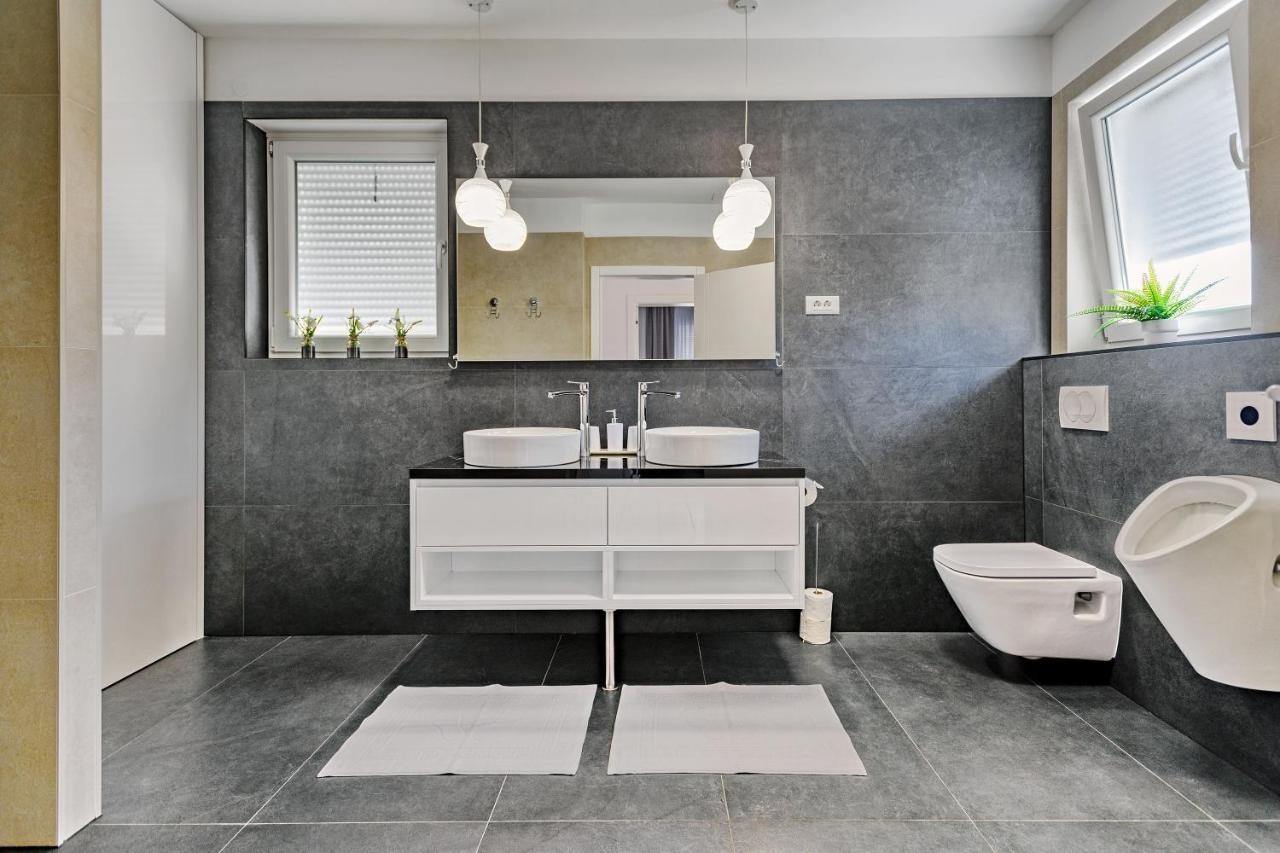 Luxury Stone Villa With Pool - Brisevo Luaran gambar