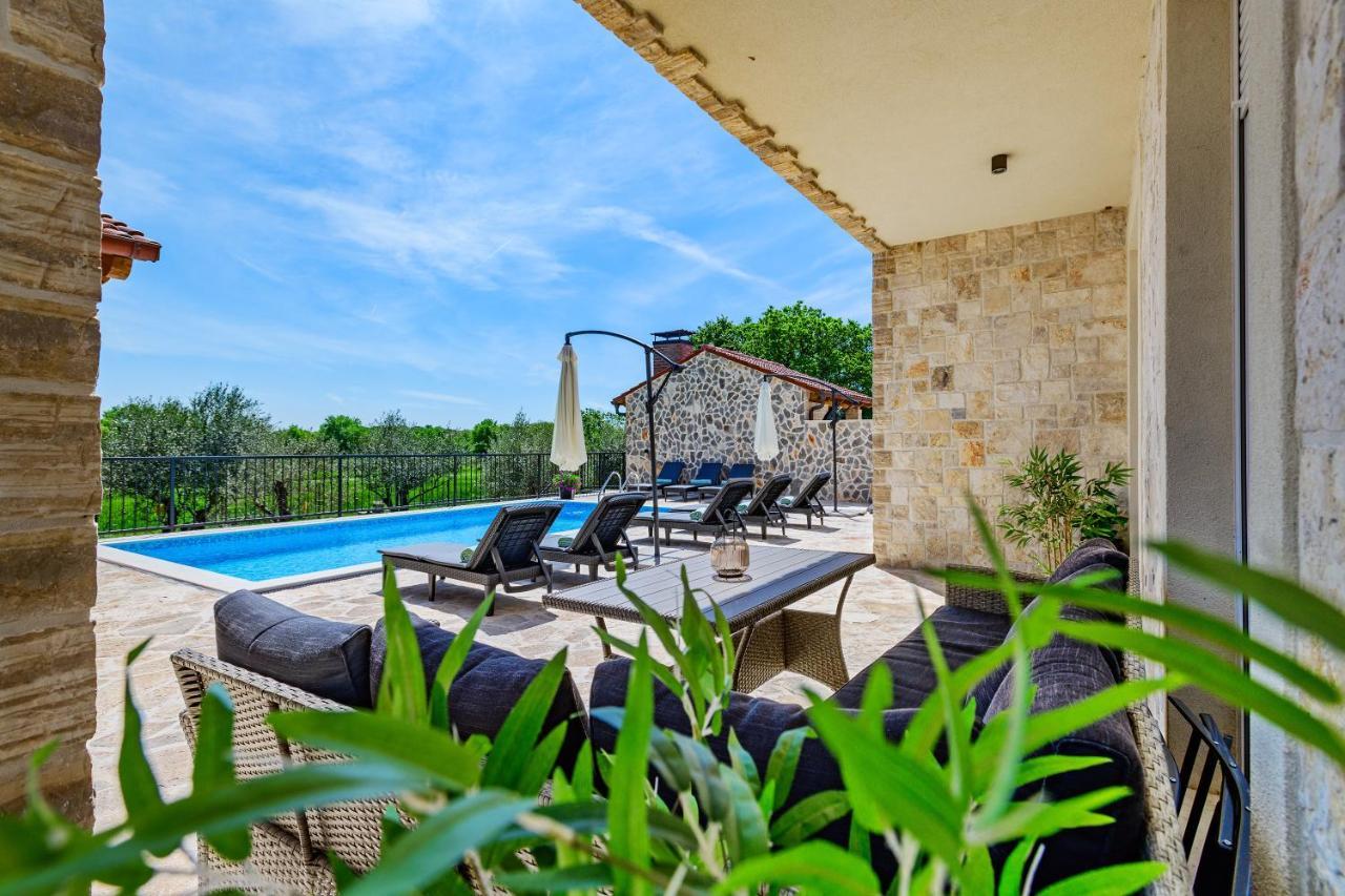 Luxury Stone Villa With Pool - Brisevo Luaran gambar
